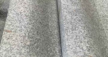 宜春芙蓉白S型拉丝面路沿石