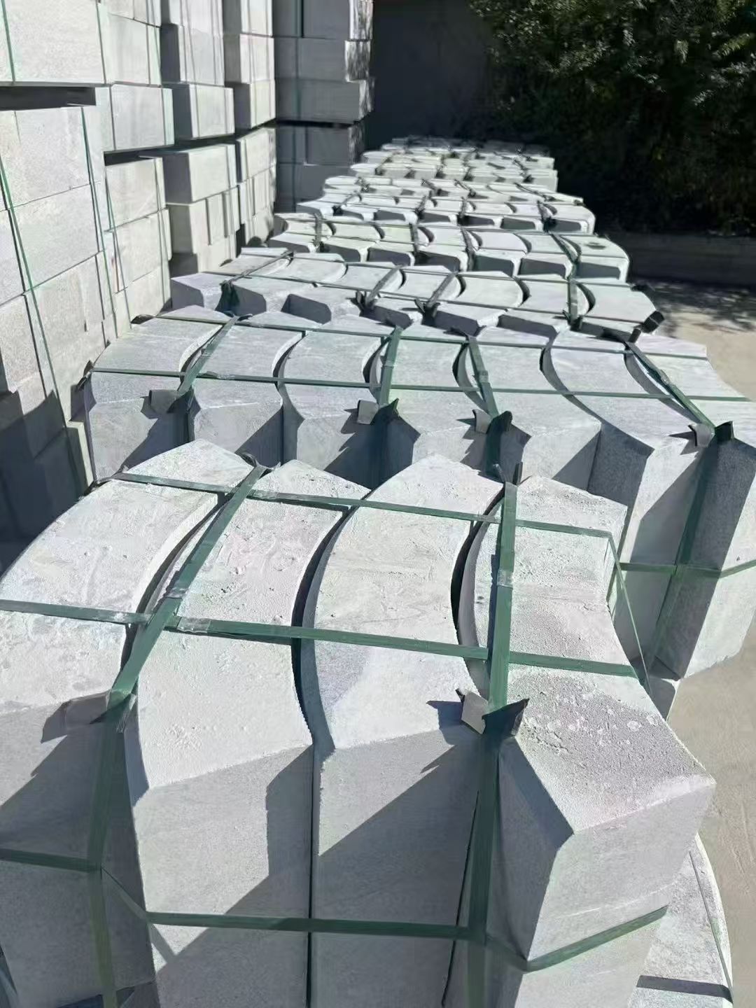 宜春 芝麻灰弧形路沿石