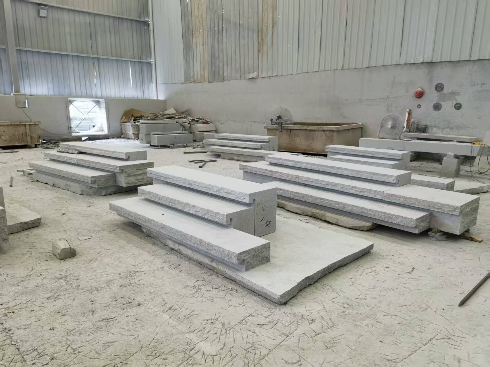 宜春 整石台阶（大面火烧+侧面自然面），出货前厂内拼装